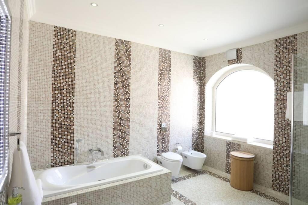 Villa Sea Breeze Sweimeh Екстер'єр фото